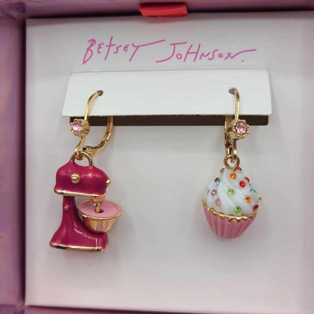 Betsey Johnson Cup Cake Mixer Mis Match Earrings NWT! NEW! - Picture 1 of 8